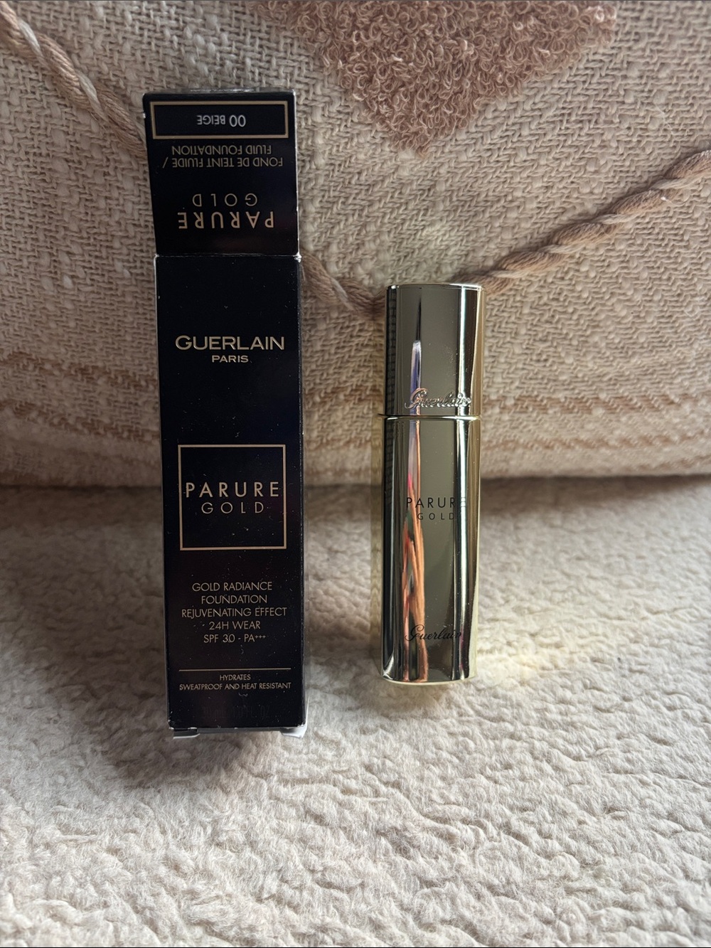 Guerlain Parure Gold Fluid Foundation - 00 Beige, NWT